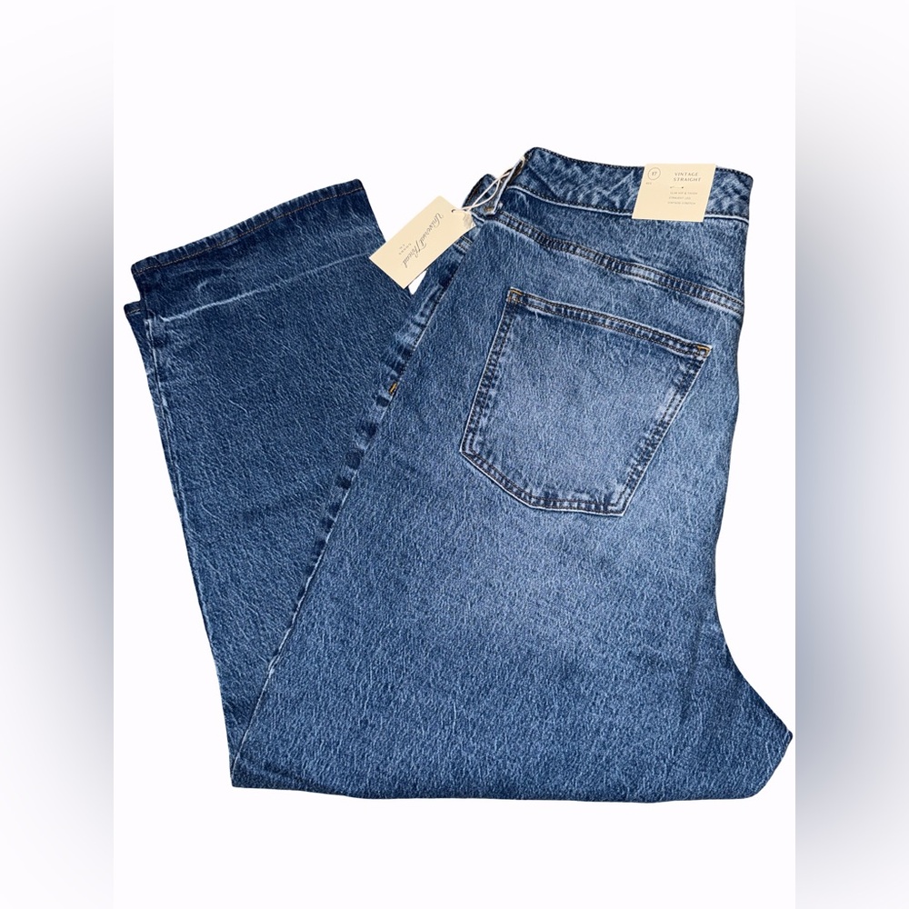 Womens Vintage Straight Jeans 
Medium Wash 
Universal Thread
Sz 17
New with Tag - Picture 6 of 7